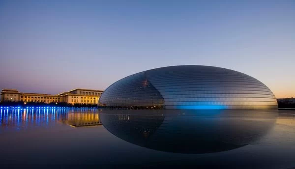 第四届当代值得关注的艺术家邀请展在国家大剧院开幕(图2) 第四届当代值得关注的艺术家邀请展在国家大剧院开幕(图2)