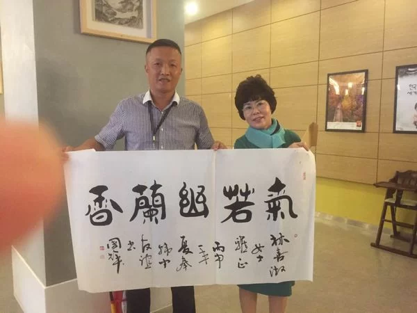 “一带一路”中韩艺术家友好交流发展论坛在韩国成功举办(图4) “一带一路”中韩艺术家友好交流发展论坛在韩国成功举办(图4)