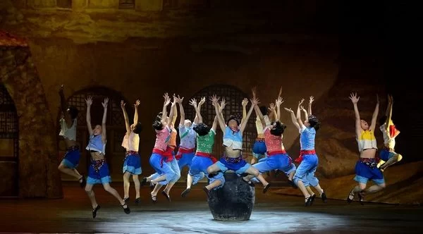 破解基层剧团困局的“山里娃”(图2) 破解基层剧团困局的“山里娃”(图2)