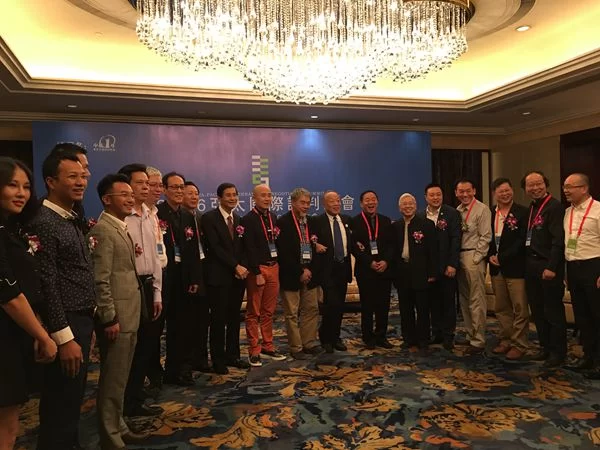 著名书法艺术家谢金龙携书法艺术专辑亮相2016亚太国际谈判大会(图1)