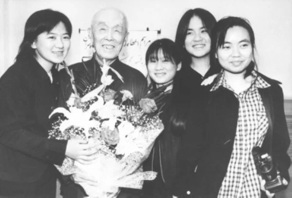 忆季羡林先生过“米寿”:温不增华 寒不改叶(图4) 忆季羡林先生过“米寿”:温不增华 寒不改叶(图4)