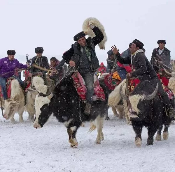 “丝绸之路冰雪风情节”摄影图片展在上海图书馆展出(图3) 《喜悦》 李康