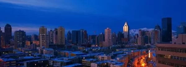 “丝绸之路冰雪风情节”摄影图片展在上海图书馆展出(图1) 《美丽的夜色》 刘巧英