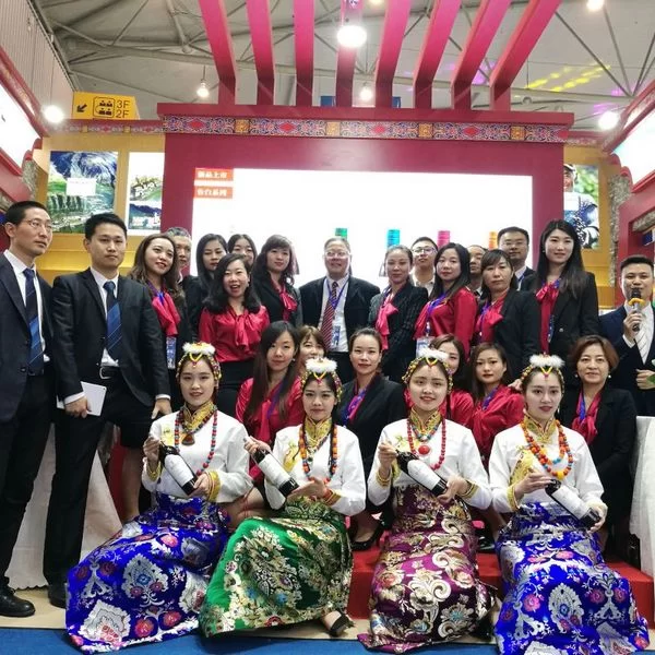 &ldquo;神沟九寨红&rdquo;团队在糖酒会上合影