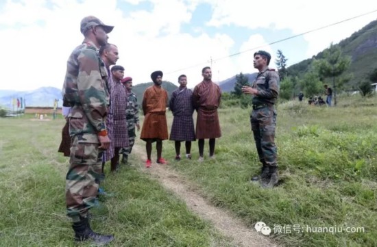 记者抵近不丹一侧军事重镇 目击印军车队集结(图15)