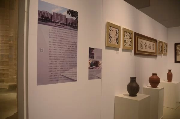 许多艺术家的艺术作品与制造结合，已经转变成为日用品