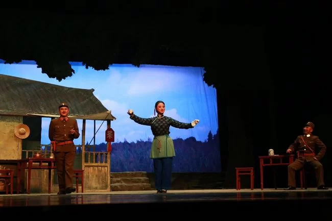 《沙家浜》“智斗”剧照