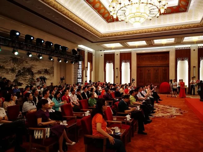 新闻发布会现场