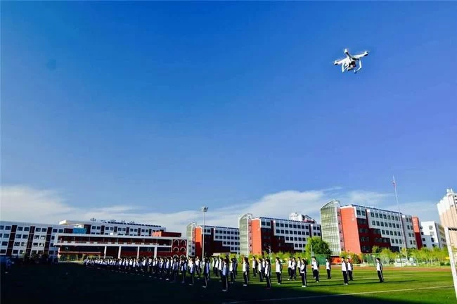 陕西榆阳:迈上改革新征程 谱写发展新篇章(图7) 学校