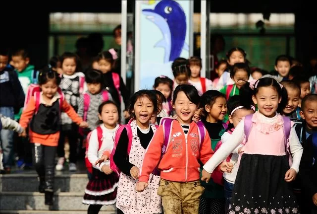 改革开放40年,陕西榆林教育事业发展结硕果(图1) 改革开放40年,陕西榆林教育事业发展结硕果