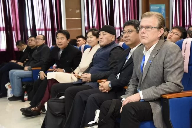 探讨发展新模式 推动走向新高度——2018年海淀艺术教育国际研讨会举办(图4) 与会的国内外艺术家