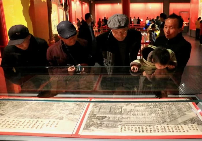 广西文物事业走进新时期(图1) “乾隆皇帝——故宫博物院文物特展”走进广西