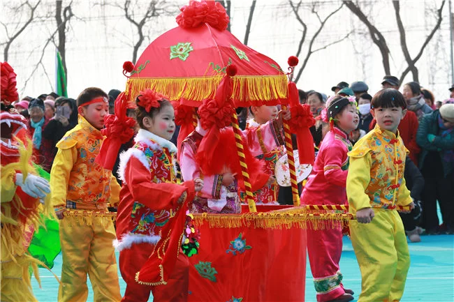 北京顺义区第十七届“赵全营杯”民间花会大赛暨京津冀三地民间花会展演活动举办(图5) 北京顺义区第十七届“赵全营杯”民间花会大赛暨京津冀三地民间花会展演活动举办(图5)