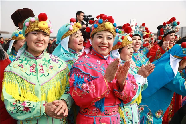 北京顺义区第十七届“赵全营杯”民间花会大赛暨京津冀三地民间花会展演活动举办(图2) 北京顺义区第十七届“赵全营杯”民间花会大赛暨京津冀三地民间花会展演活动举办(图2)