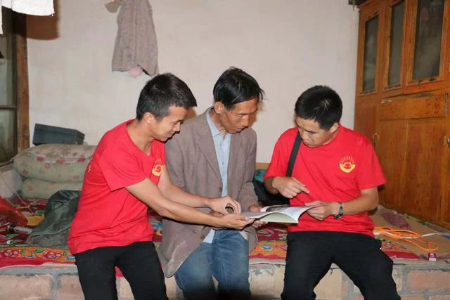 榆林职院师生千里赴青海扶贫送温暖——吹响青春助力脱贫攻坚集结号(图3) 榆林职院师生千里赴青海扶贫送温暖——吹响青春助力脱贫攻坚集结号(图3)