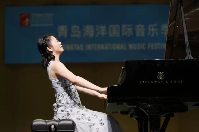 青岛海洋国际音乐季,董霏霏、朱傲文钢琴独奏音乐会成功上演(图3) 青岛海洋国际音乐季,董霏霏、朱傲文钢琴独奏音乐会成功上演(图3)