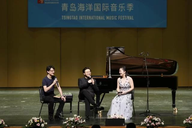 青岛海洋国际音乐季,董霏霏、朱傲文钢琴独奏音乐会成功上演(图4) 青岛海洋国际音乐季,董霏霏、朱傲文钢琴独奏音乐会成功上演(图4)