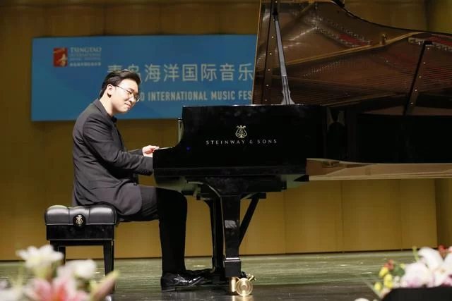 青岛海洋国际音乐季,董霏霏、朱傲文钢琴独奏音乐会成功上演(图6) 青岛海洋国际音乐季,董霏霏、朱傲文钢琴独奏音乐会成功上演(图6)