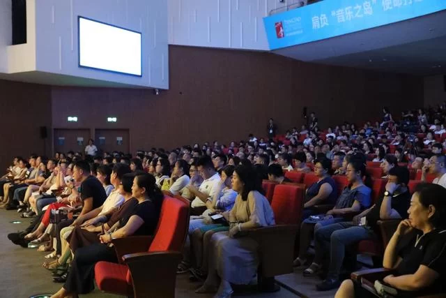 青岛海洋国际音乐季,董霏霏、朱傲文钢琴独奏音乐会成功上演(图8) 青岛海洋国际音乐季,董霏霏、朱傲文钢琴独奏音乐会成功上演(图8)