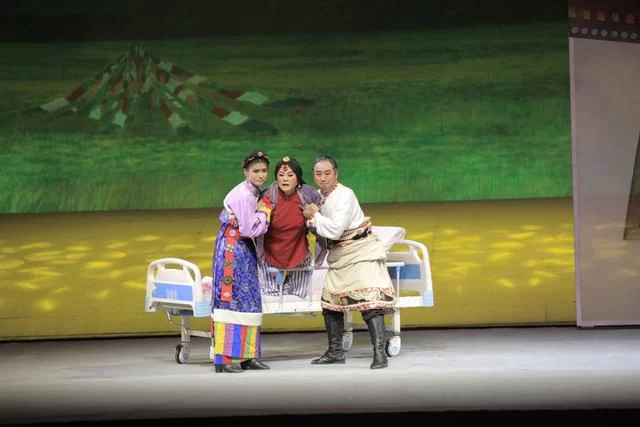 平弦戏《魂系金银滩》进京演出 展现优秀共产党人先进事迹(图3) 平弦戏《魂系金银滩》进京演出 展现优秀共产党人先进事迹(图3)