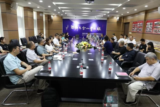 "绿水青山,金色乡愁"全国美术基础教学速写作品巡展开幕(图4) "绿水青山,金色乡愁"全国美术基础教学速写作品巡展开幕(图4)