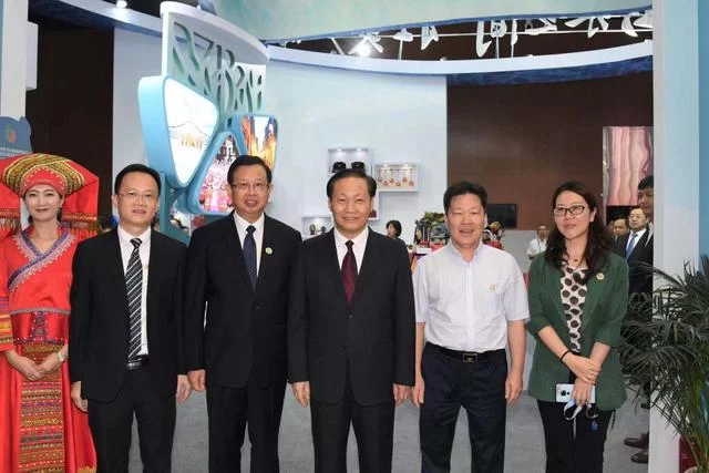 桂风壮韵劲吹四川国际旅博会(图2) 桂风壮韵劲吹四川国际旅博会(图2)