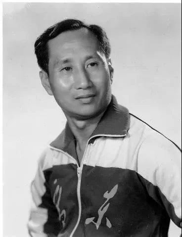 ＂十破世界纪录＂的东莞骄子陈镜开(图3)