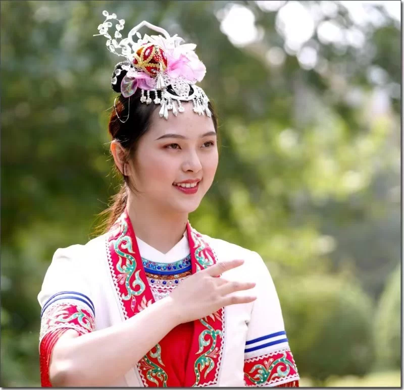 国庆庆典“壮美广西”彩车尽展壮乡风采(图5) “壮美广西”彩车排练照。