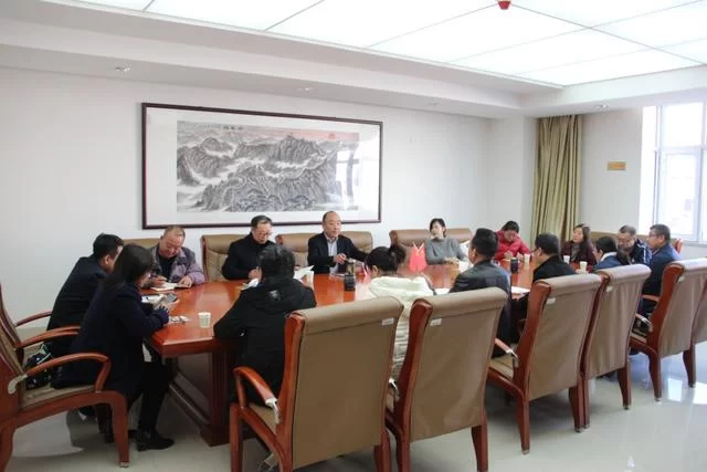 不忘初心，继续前进&mdash;&mdash;榆林职院召开民主党派、无党派人士主题教育座谈会