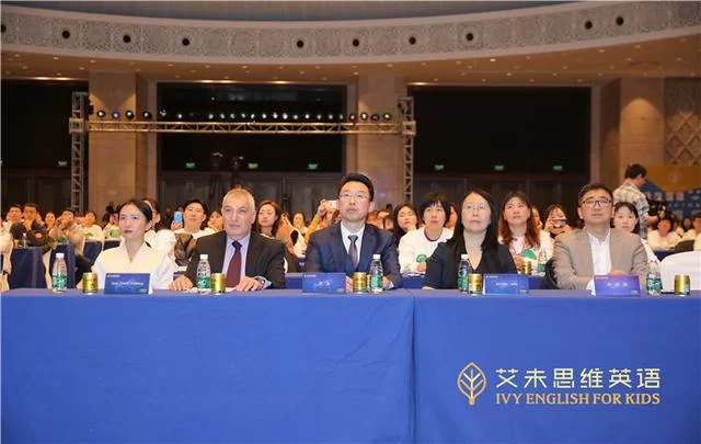 “艾未思维英语”品牌发布会在天津举行(图3) “艾未思维英语”品牌发布会在天津举行(图3)