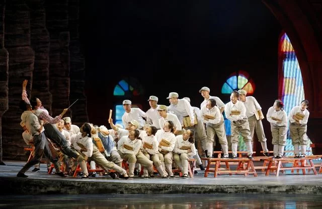 塑造“红秀”演出品牌 构建传承延安精神的动情载体(图2)