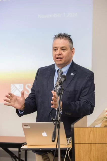 2024“艺术与生命”国际艺术邀请展学术论坛在美国圣彼得大学举行(图2)