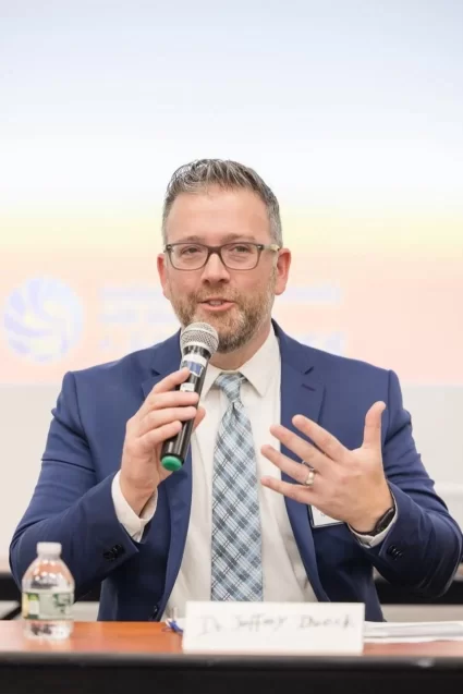 2024“艺术与生命”国际艺术邀请展学术论坛在美国圣彼得大学举行(图5)