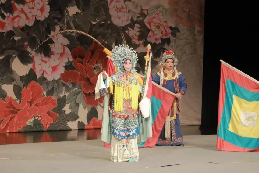 河南戏曲六进清华大学，师生与艺术家“尖锐”对话(图2)