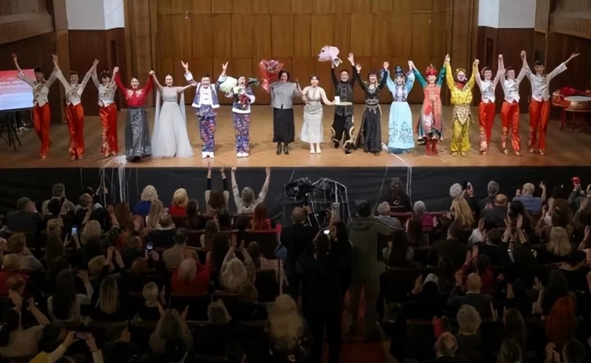 塞尔维亚奏响新春乐章——2025年欢乐春节演出活动在贝尔格莱德举行(图9)