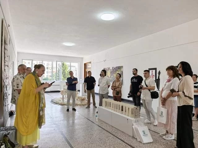 “近与远：中保长期艺术交流项目——‘新视野’列夫斯基市捐赠展”隆重开幕(图3)