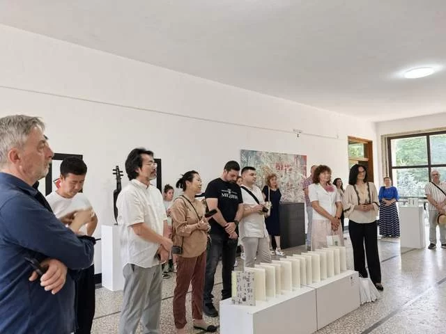 “近与远：中保长期艺术交流项目——‘新视野’列夫斯基市捐赠展”隆重开幕(图2)