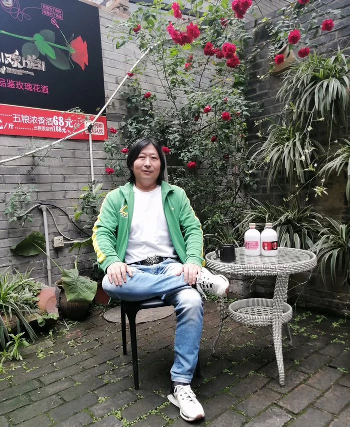 诗酒成都，各自风流！今夜我在红星路畔“蜀生欢伯”酒肆(图1)