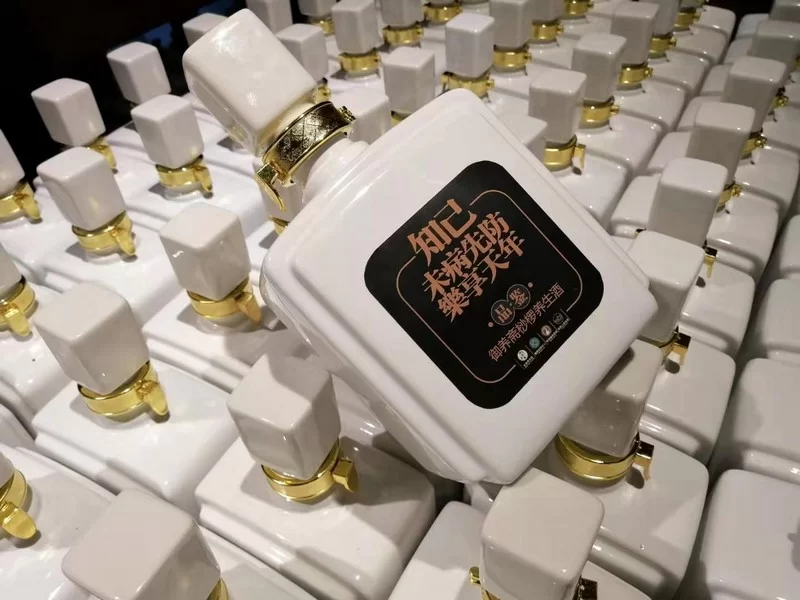 诗酒成都，各自风流！今夜我在红星路畔“蜀生欢伯”酒肆(图2)