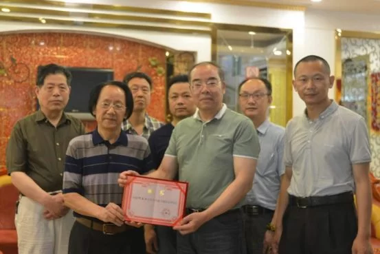 武汉市汉南区卓越书画院座谈会纪实(图4) 武汉市汉南区卓越书画院座谈会纪实(图4)