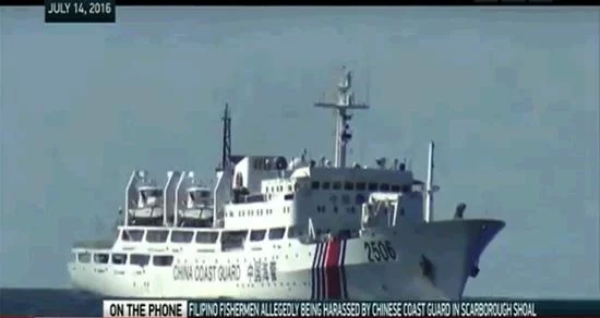 菲律宾渔船闯黄岩岛被中国海警拦
