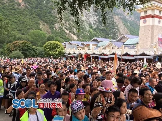 九寨沟景区连续8天超3万人逼近“限客量”(图4)