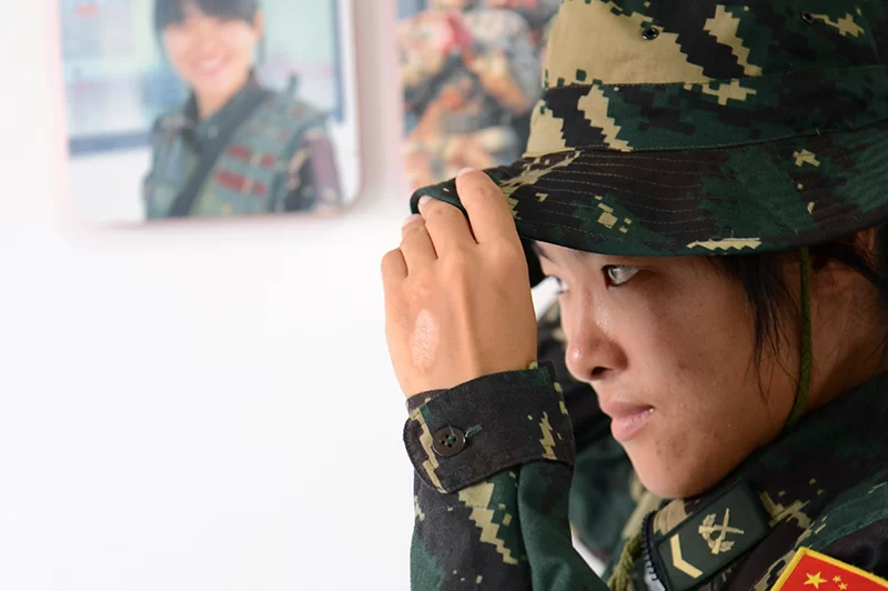 一组你平时看不到的“红三连”照片(图3)