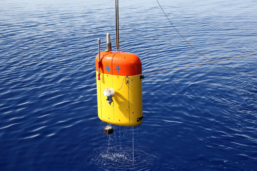 我国自主研发深海装备助力首次万米深渊科考(图1)