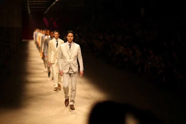 中国男人走向全球——“百男大秀”全球招商受热捧(图4) 中国男人走向全球——“百男大秀”全球招商受热捧(图4)