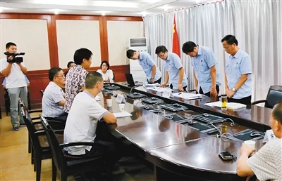 农妇坐11年冤狱申635万赔偿 法院领导鞠躬道歉 图(图1)