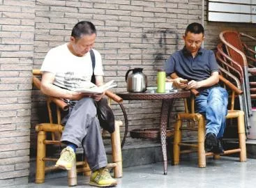 卖的不是书是情怀 "绝版"小人书店坚守19载(图)(图5) 卖的不是书是情怀 "绝版"小人书店坚守19载(图)(图5)