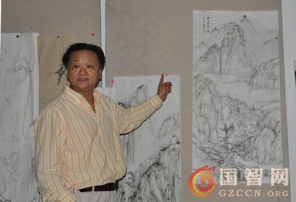 张春德:十年“悟道”得“禅意”(图2) 张春德先生简要介绍作品风格