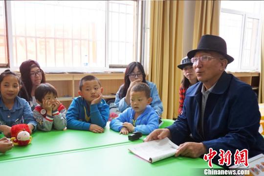 兰大学子“活化”陈列物 探索挖掘博物馆儿童教育(图1) 兰大学子“活化”陈列物探索挖掘博物馆儿童教育