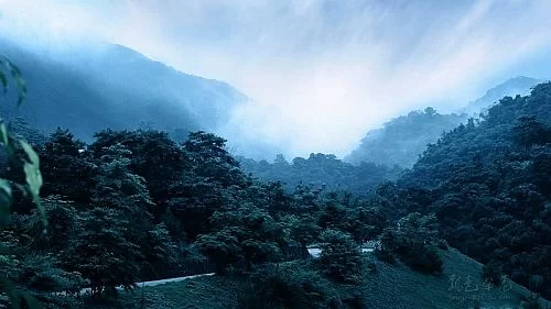 天青色等烟雨 与古代诗人李白刘禹锡共赏秋色(图7) 天青色等烟雨 与古代诗人李白刘禹锡共赏秋色(图7)